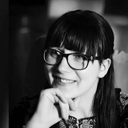 Sabrina Mann Portrait am See